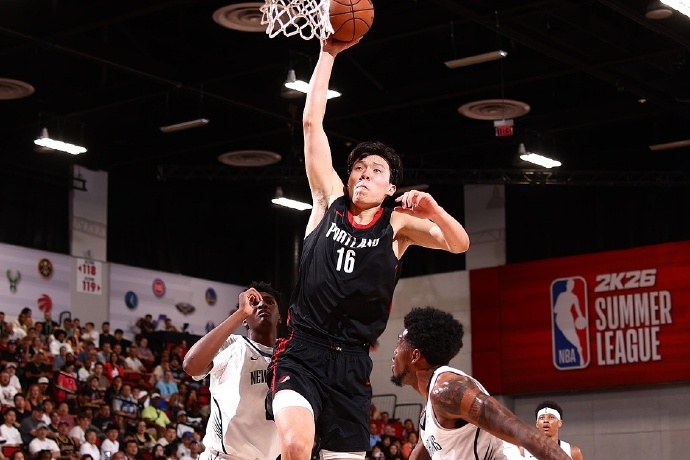 鹈鹕三人被驱逐，开拓者险胜鹈鹕